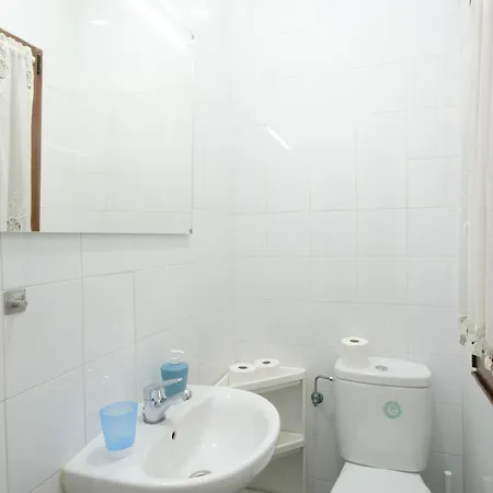- Avda La Costa Apartmán