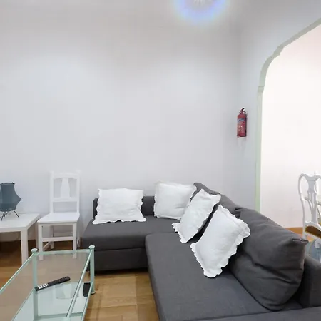- Avda La Costa Apartmán