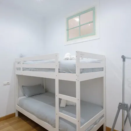 - Avda La Costa Apartmán